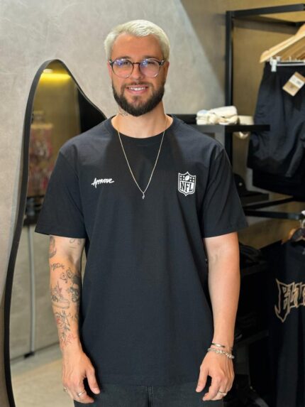 Camiseta Approve x NFL Preta