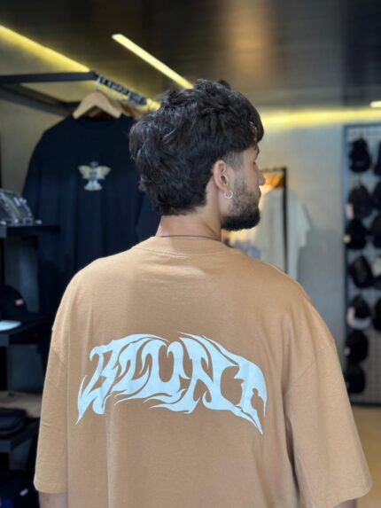 Camiseta Blunt Boxy Type Golden