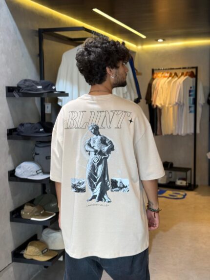 Camiseta Blunt Over Spiral Creme