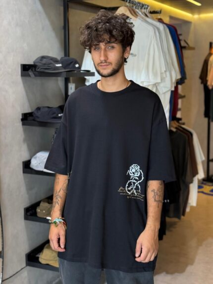 Camiseta Blunt Over Cowboy Preto