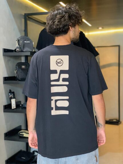 Camiseta Ous 174 Local Preto