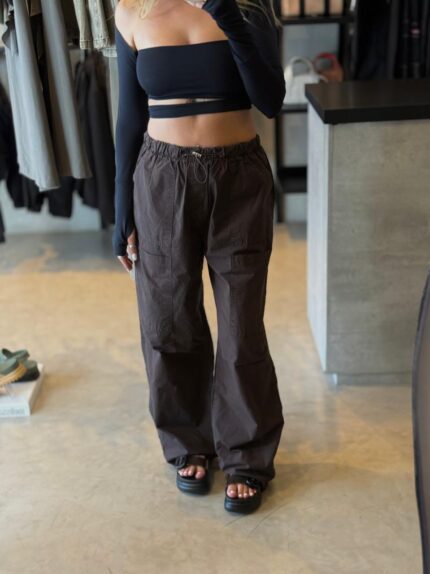 Calça Parachute Marrom